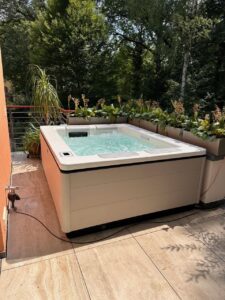 2024 VB Just Silence Compact Jacuzzi